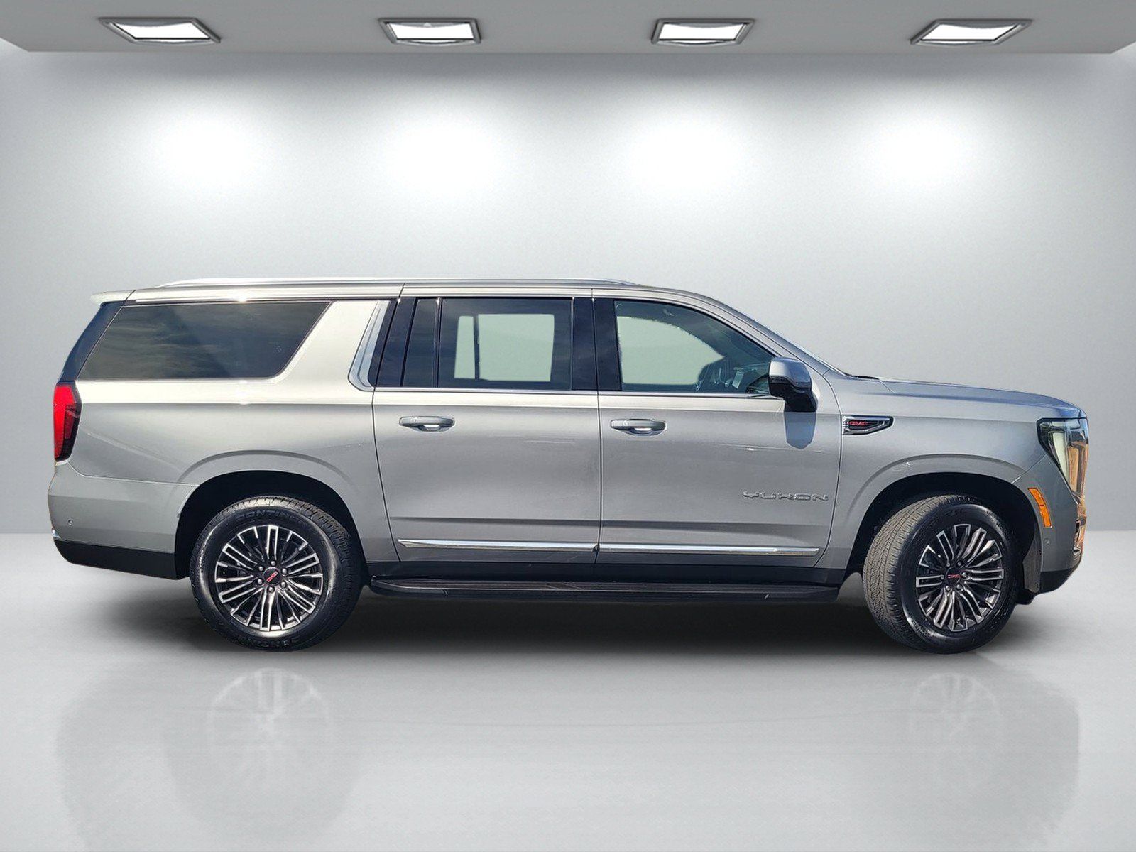 Used 2026 GMC Yukon XL Elevation RWD image 4