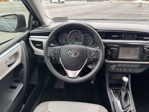 Used 2016 Toyota Corolla LE image 22