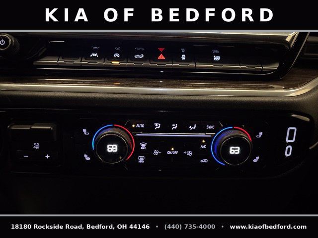 Used 2025 Chevrolet Silverado 1500 LT AWD/4WD image 23
