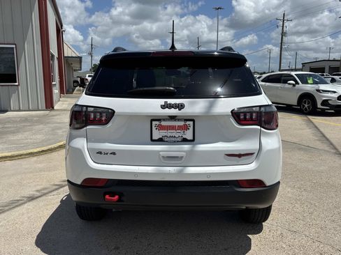 Used 2025 Jeep Compass Trailhawk AWD/4WD image 6