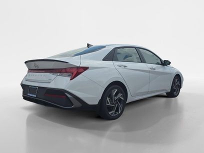 New 2025 Hyundai Elantra SEL