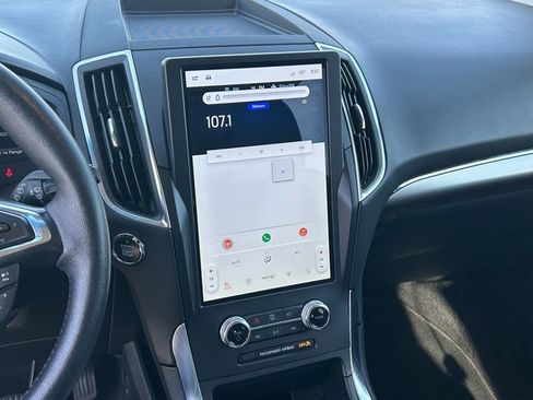 Used 2024 Ford Edge Titanium image 13