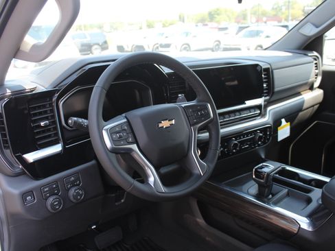 New 2026 Chevrolet Silverado 1500 LT w/ All Star Edition Plus AWD/4WD image 10
