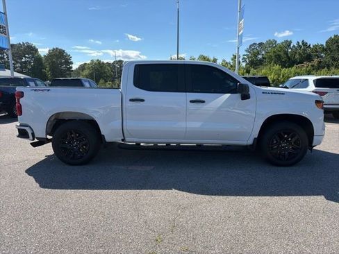 Used 2023 Chevrolet Silverado 1500 Custom w/ Rally Edition AWD/4WD image 2