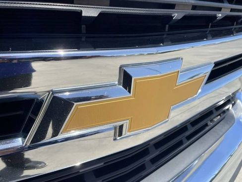Used 2021 Chevrolet Silverado 1500 LT AWD/4WD image 30