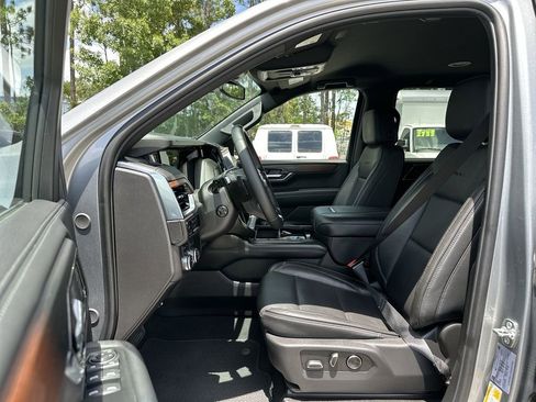 Used 2025 GMC Yukon Denali AWD/4WD image 2