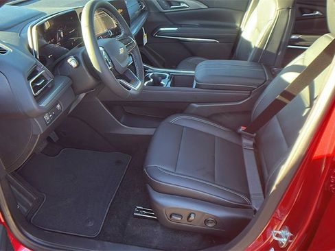 New 2026 Chevrolet Traverse LT image 13