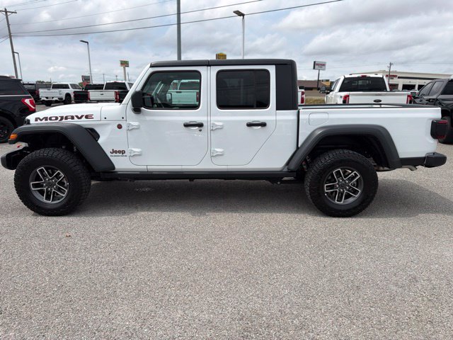 Used 2026 Jeep Gladiator Mojave AWD/4WD image 8