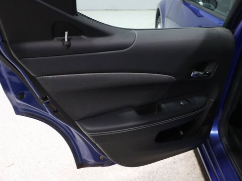 Used 2014 Dodge Avenger SE image 17