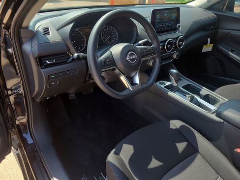 Certified 2025 Nissan Sentra SV image 15