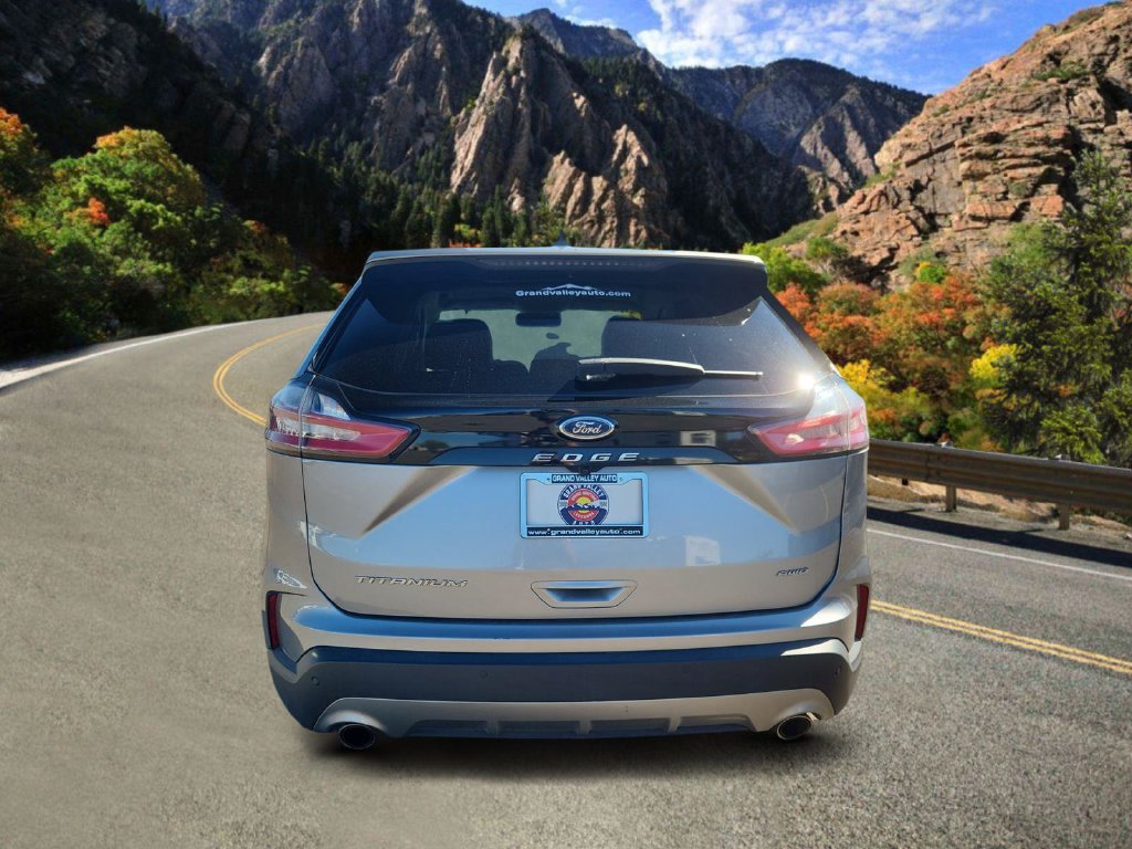 Used 2022 Ford Edge Titanium AWD/4WD image 4