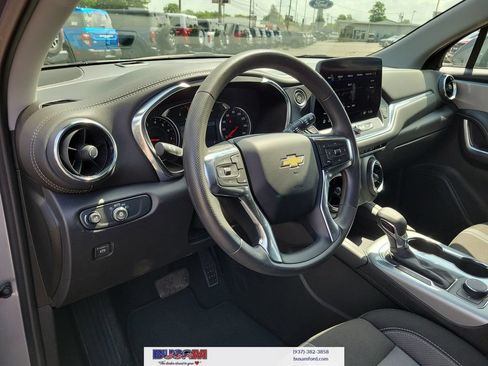 Used 2025 Chevrolet Blazer LT AWD/4WD image 18