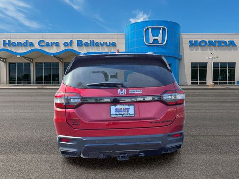 New 2026 Honda Pilot Black Edition image 4