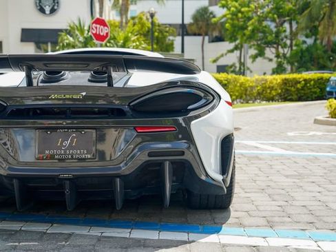 Used 2019 McLaren 600LT RWD image 25