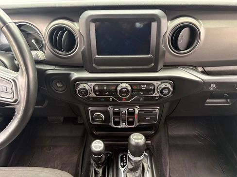 Used 2023 Jeep Wrangler Unlimited w/ Cold Weather Group AWD/4WD image 23