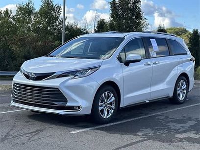 Used 2025 Toyota Sienna Limited