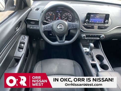 Used 2024 Nissan Altima 2.5 S image 21