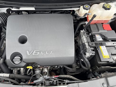 Used 2023 Chevrolet Traverse LT AWD/4WD image 33