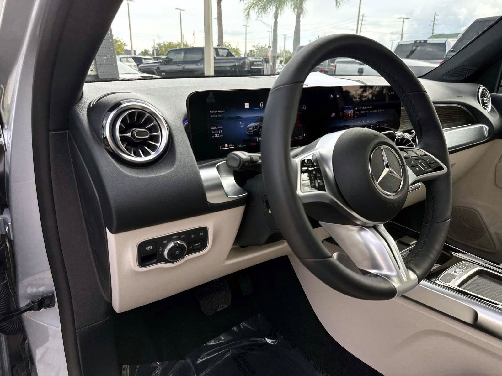Certified 2025 Mercedes-Benz GLB 250 image 20