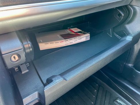 Used 2012 Toyota Camry SE FWD image 27