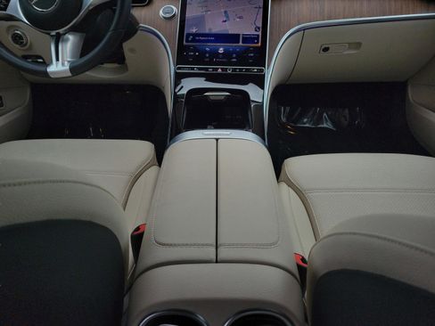 Certified 2025 Mercedes-Benz C 300 Sedan image 22