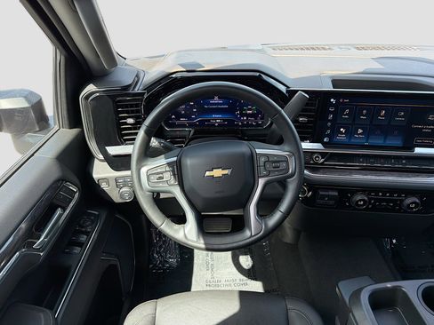Used 2024 Chevrolet Silverado 2500 LTZ AWD/4WD image 15