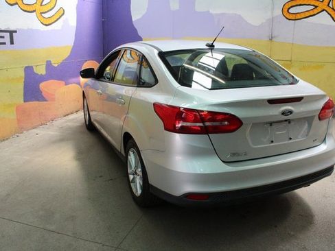Used 2018 Ford Focus SE image 5