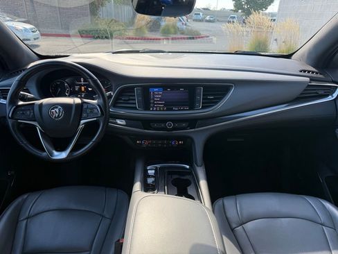 Used 2024 Buick Enclave Premium image 13