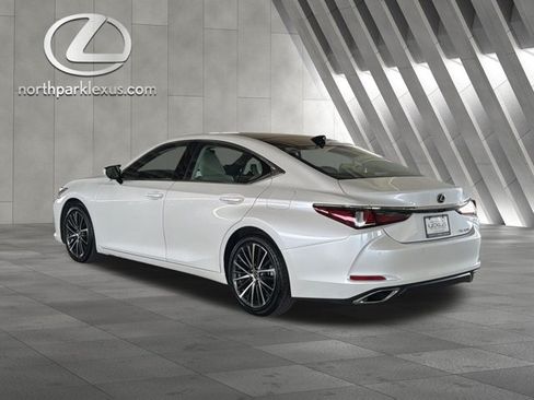 Certified 2025 Lexus ES 350 w/ Premium Package FWD image 2