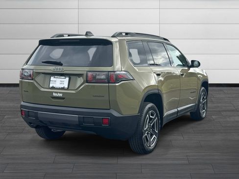 New 2026 Jeep Cherokee Laredo image 4
