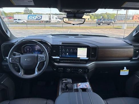 New 2026 Chevrolet Silverado 1500 High Country w/ Midnight Edition AWD/4WD image 13