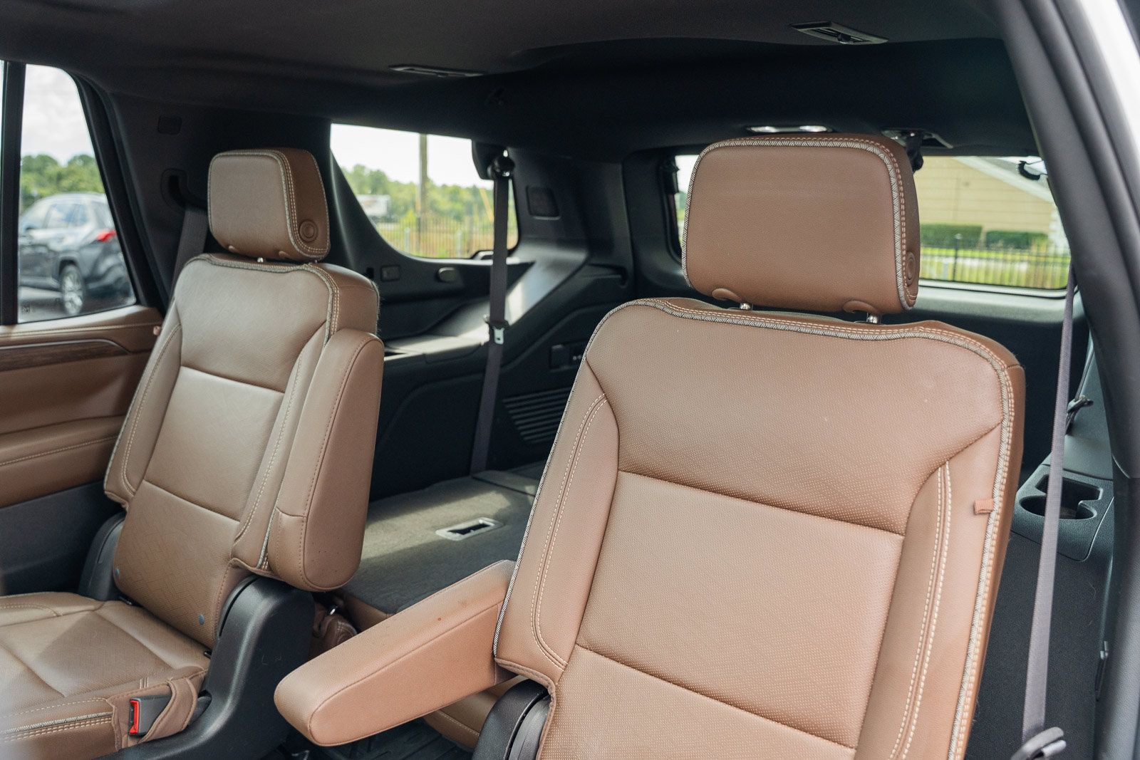 Used 2023 Chevrolet Tahoe High Country w/ Premium Package 2 RWD image 25