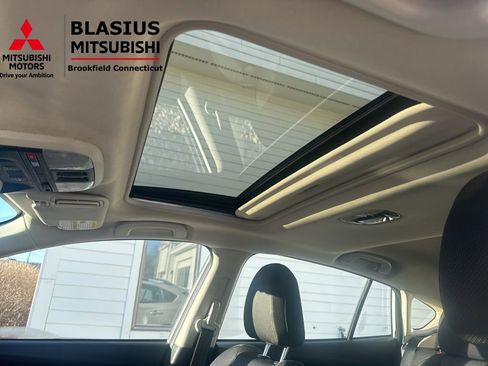 Used 2022 Subaru Impreza Premium image 32