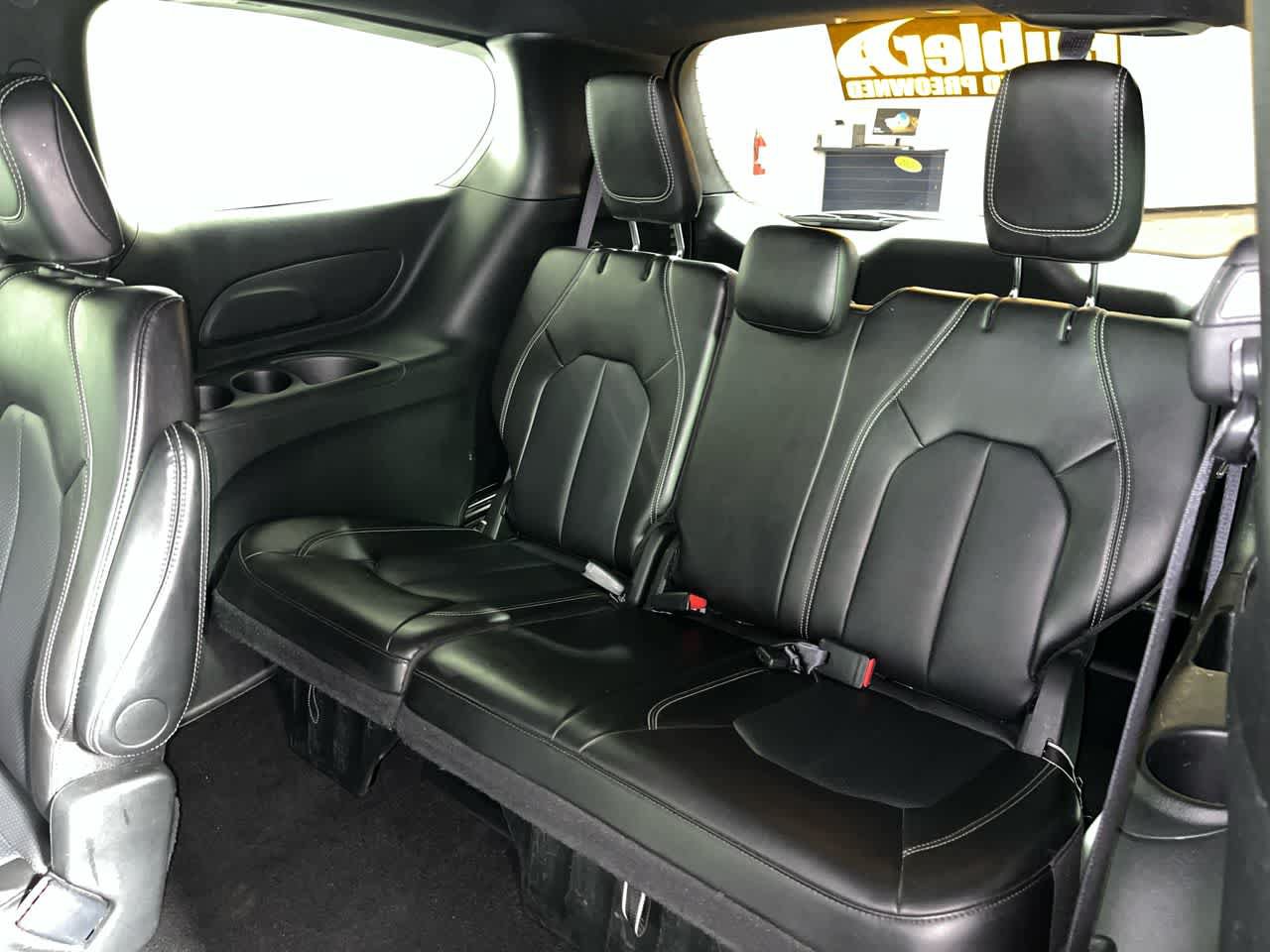 Used 2025 Chrysler Pacifica Select FWD image 26