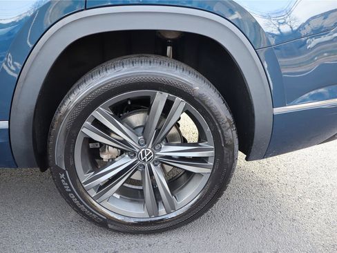 Used 2022 Volkswagen Atlas SEL R-Line image 12