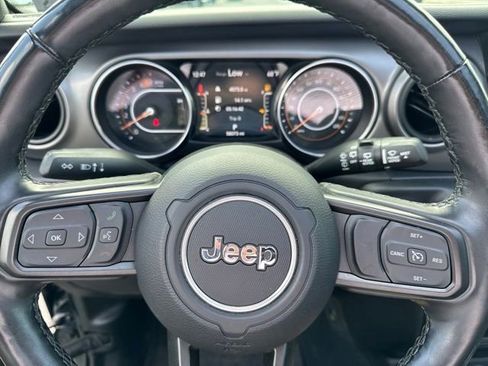 Used 2022 Jeep Wrangler Unlimited Sport AWD/4WD image 19