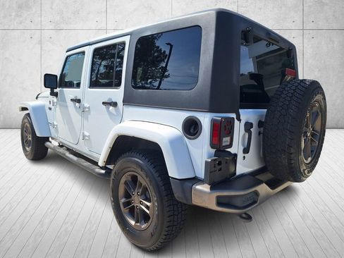 Used 2016 Jeep Wrangler Unlimited Sahara image 3