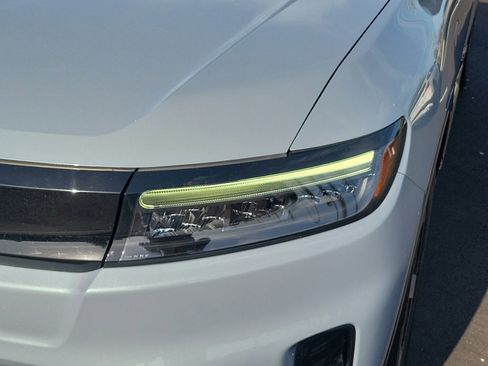 Used 2024 Honda Prologue Touring image 10