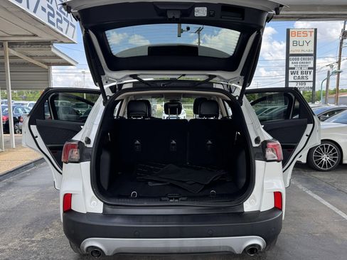 Used 2020 Ford Escape SEL image 12