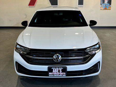 Used 2022 Volkswagen Jetta Sport FWD image 2