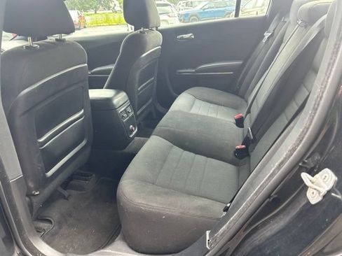 Used 2012 Dodge Charger SE RWD image 12