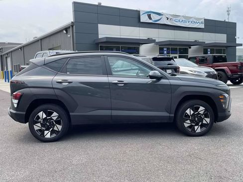 Used 2025 Hyundai Kona SEL AWD/4WD image 3