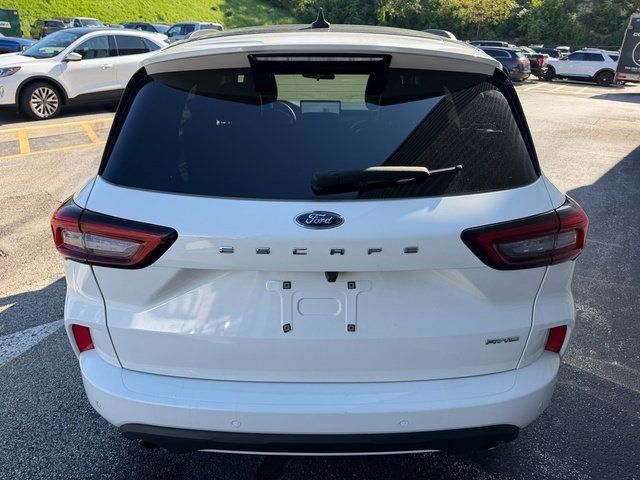 Used 2024 Ford Escape ST-Line w/ Tech Pack #1 AWD/4WD image 6