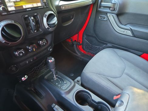 Used 2016 Jeep Wrangler Unlimited Sport w/ Quick Order Package 24S AWD/4WD image 20