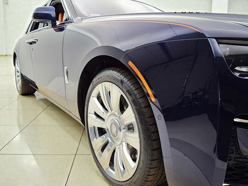 Used 2023 Rolls-Royce Ghost image 13