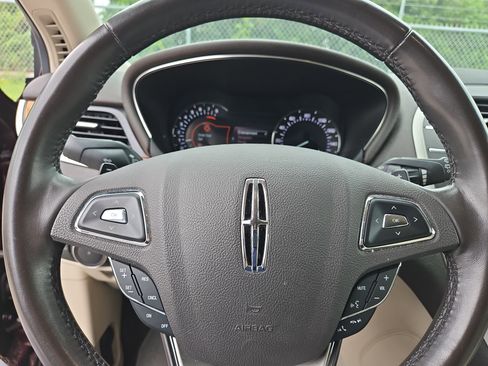 Used 2019 Lincoln MKC Select w/ Select Plus Package image 17