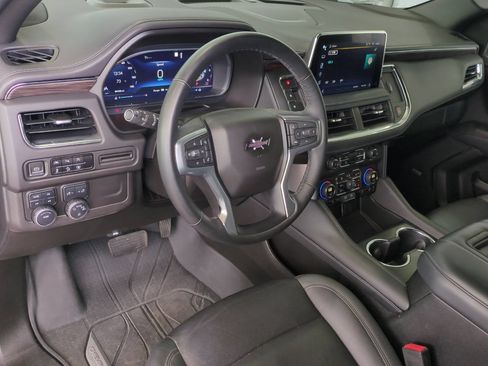 Used 2023 Chevrolet Tahoe Z71 w/ Luxury Package AWD/4WD image 9