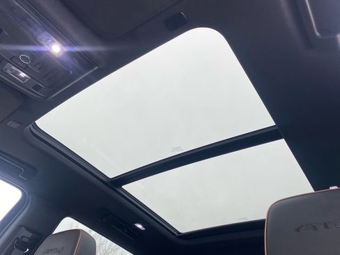 Used 2023 GMC Yukon AT4 image 24