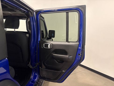 Used 2020 Jeep Wrangler Unlimited Sport S AWD/4WD image 35