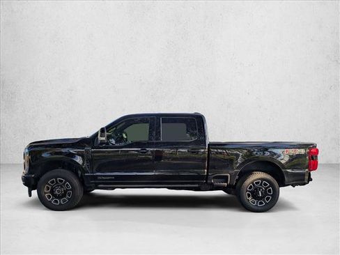 Used 2025 Ford F350 Platinum w/ FX4 Off-Road Package AWD/4WD image 2